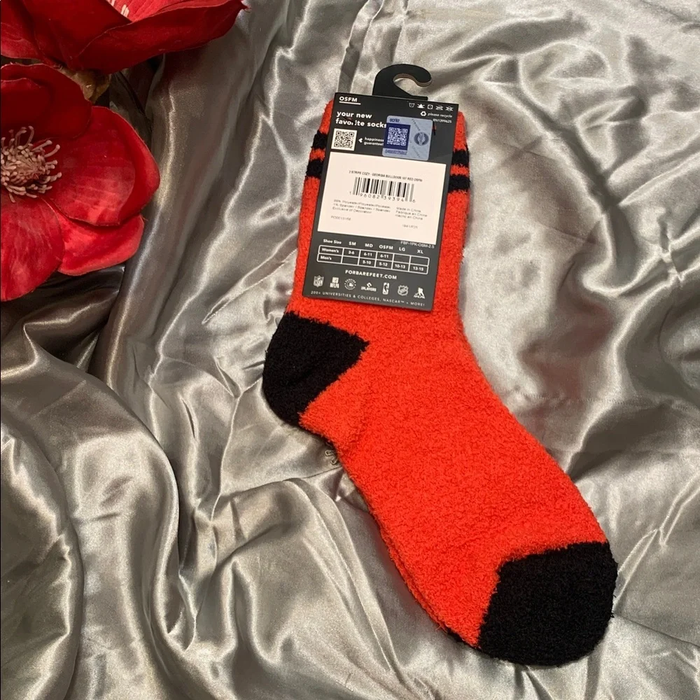 🌹For Bare Feet • Official University Georgia Unisex Red & Black Cozy Socks NWT